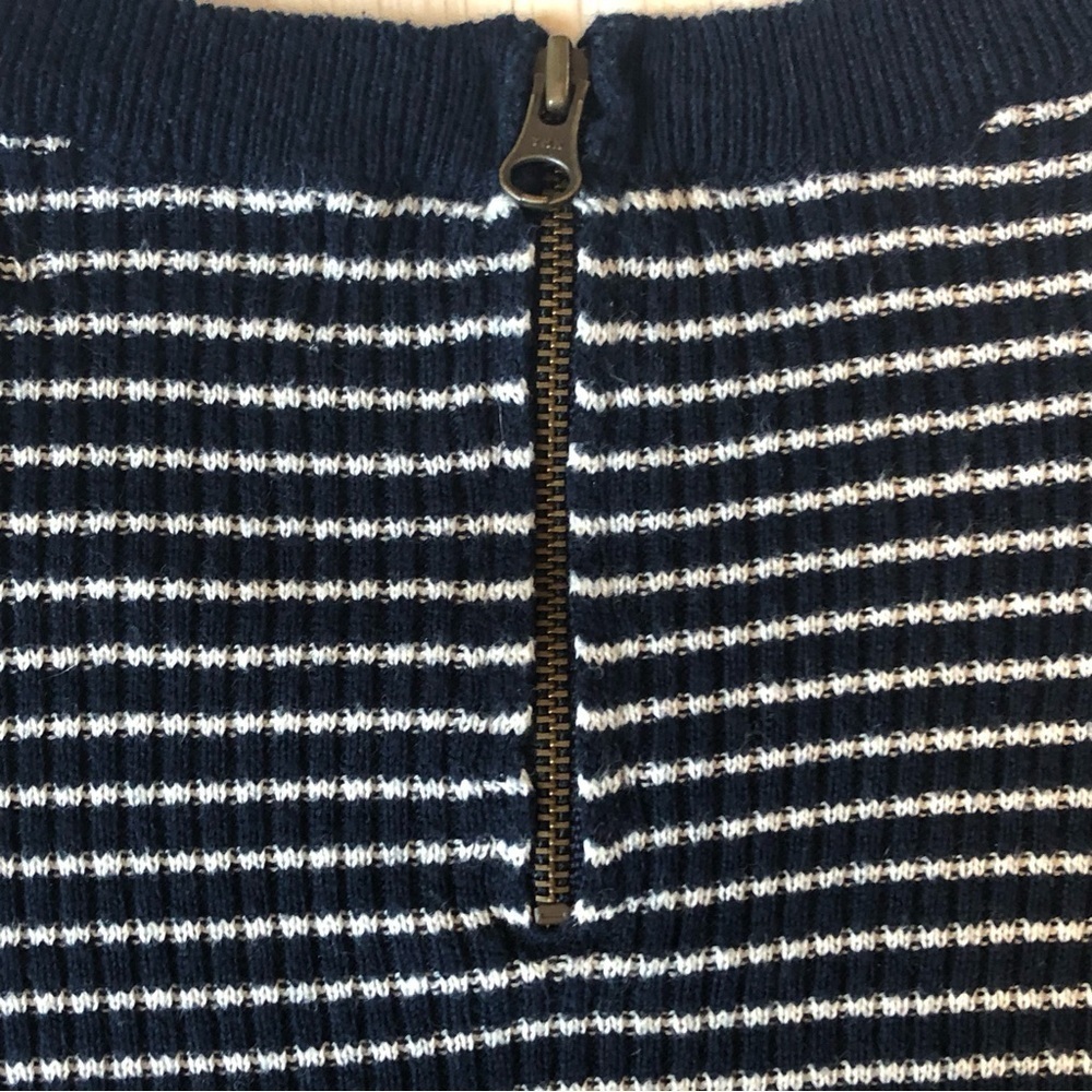 4 for $25 Old Navy Light weight Scoop Neck Sweater Size XL - Picture 3 of 4